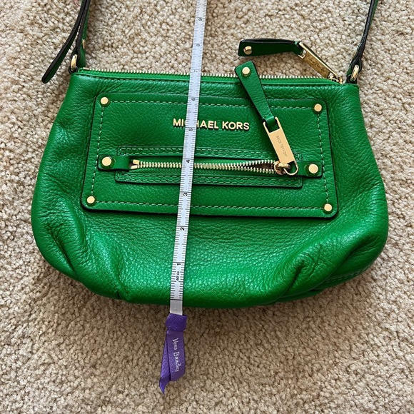 Michael Kors Gilmore Crossbody - Picture 3 of 6